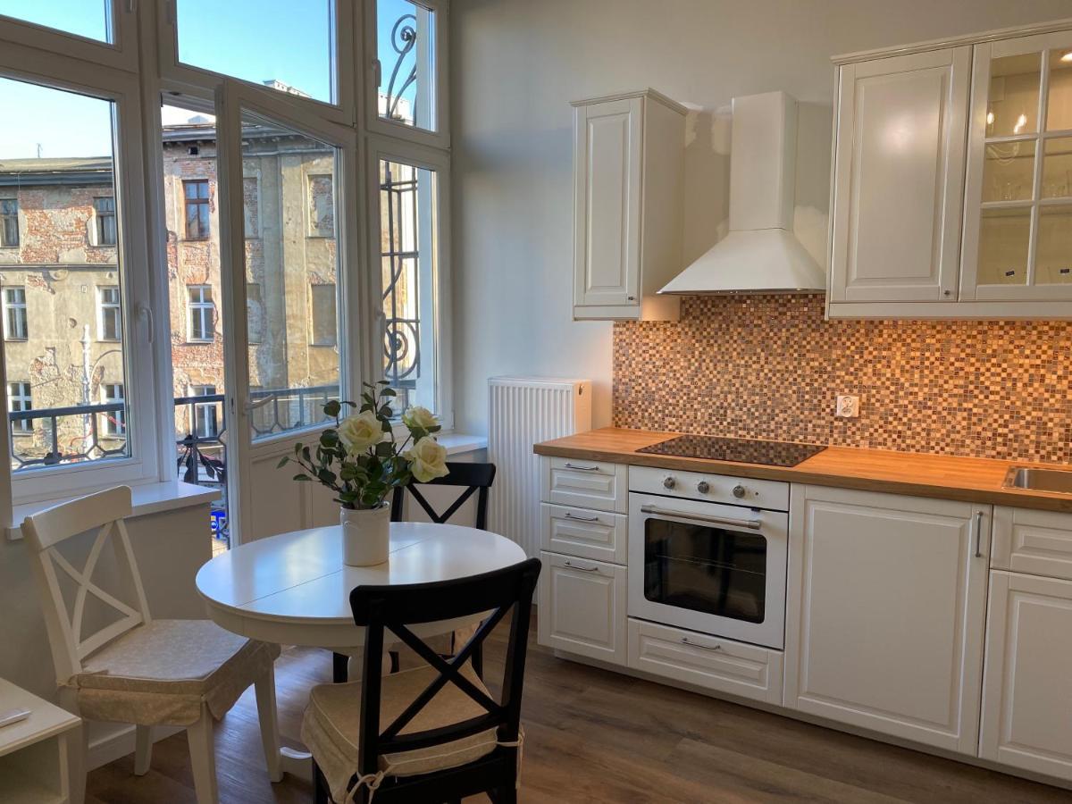 Jewish Quarter - Old Town Apartments Красков Екстериор снимка